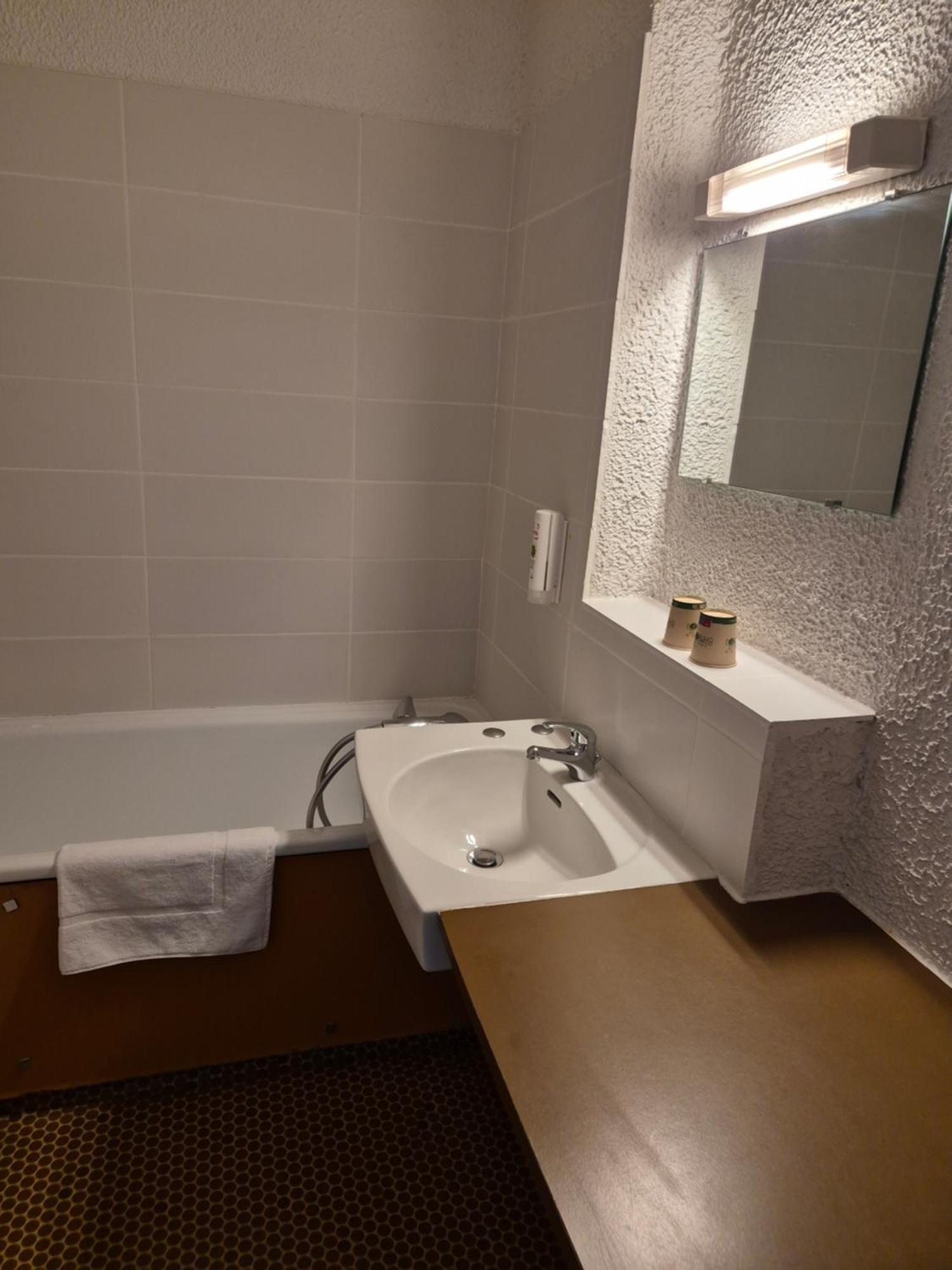 Cit'Hotel Le Challans Buitenkant foto